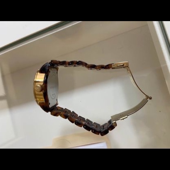 MK Watch- Woman’s - Picture 2 of 3